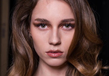 El brillo que deja los labios jugosos, brillantes y con efecto volumen este verano